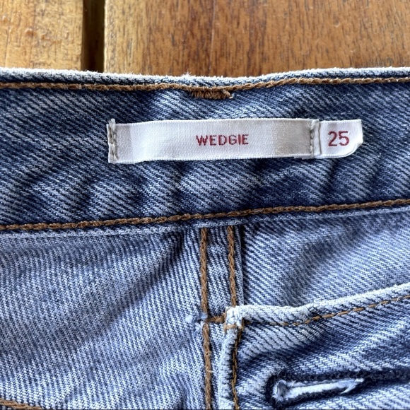 Levis Wedgie 25 - Picture 15 of 16